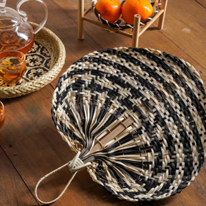 Abanico Decorativo Artesanal de Palma - Product Image 2