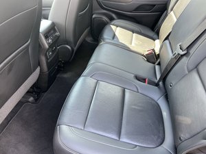 รถมือสองสภาพดี ปี 2023 GMC Acadia SLT - Product Image 4