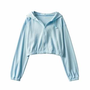 Sweat-shirt à capuche en polaire pour femme, coupe courte, décontracté, ample, avec logo sur le devant, OEM ODM disponible - Product Image 5