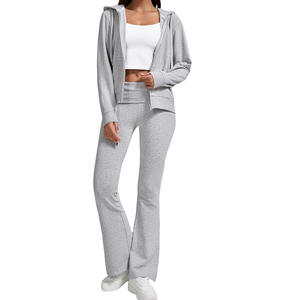 Ensemble de survêtement personnalisé OEM pour femmes, coupe confortable, impression de logo, fabrication de marque privée, tissu doux à motif solide brodé - Product Image 1