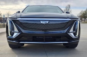 CADILLAC LYRIQ AWD LUXURY 2 2024 - Product Image 3