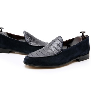 Chaussures Oxford classiques en cuir véritable pour hommes, chaussures habillées formelles à lacets. - Product Image 1
