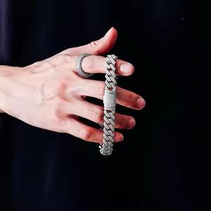 Bracelet en diamant brillant très demandé, bijoux fins de luxe pour les événements spéciaux et le port quotidien, disponible à bon prix - Product Image 4