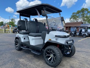 2025 OEM Industrial 6-Seater Off-Road Carritos de golf eléctricos 7.5KW Motor de CA 30mph Velocidad 7.5KW Motor de CA 30mph Velocidad - Product Image 3