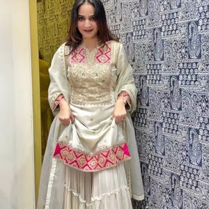 Dernière broderie indienne Sharara Gharara Kurti Set, Georgette Tissu Magnifique Créateur Pakistanais Personnaliser Vêtements Ethniques En Gros - Product Image 1