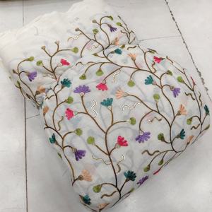 Tela de algodón impresa para acolchar la decoración del hogar y prendas de moda Material lavable Colorfast suministrado a granel en todo el mundo - Product Image 4