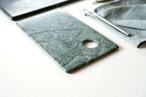 Planche à découper en marbre à surface lisse pour une découpe précise des aliments et une présentation élégante - Product Image 3