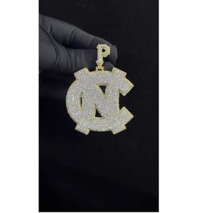 Colgante de Diamante de Diseño Antiguo Más Vendido con Diamante de Corte Brillante y Engaste Seguro para Uso en Colecciones de Joyería Fina - Product Image 1