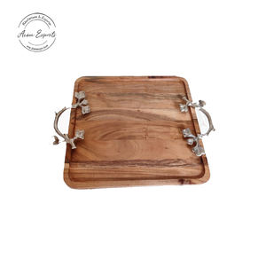 Plateau de service en bois rustique avec poignées en métal fait à la main durable parfait pour la cuisine à manger décor à la maison et le but de cadeau - Product Image 5