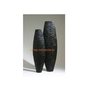 Lot de 2 vases et pots à fleurs minimalistes pour salon, métal, aluminium, couleur noire, qualité supérieure, à vendre - Product Image 1