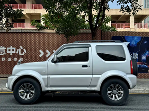 จัดส่งทั่วโลกสำหรับรถยนต์ซูซูกิ จิมนี่ รุ่นปี 2015 1.3 JLX เกียร์อัตโนมัติ เบนซิน นำเข้าจากญี่ปุ่น พวงมาลัยซ้าย พร้อมแร็คหลังคาโลหะ - Product Image 4