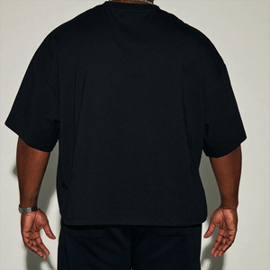 เสื้อยืดทรงบ็อกซี่ผ้าฝ้าย 100% น้ำหนักเบาสำหรับผู้ชาย สินค้ามาใหม่ รับสกรีนโลโก้ ดีไซน์ระบายอากาศได้ดี รับผลิตแบบ OEM พร้อมสกรีนตัวอักษร - Product Image 2