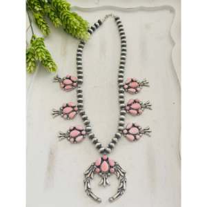 Collar Bobby Platero con Concha Rosa y Flor de Calabaza en Plata de Ley, Elegante Diseño Floral, Regalo - Product Image 2