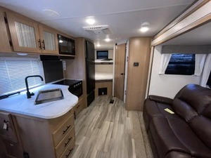 Remolque P-r-i-m-e T-i-m-e A-v-e-n-g-e-r 24BHS usado del 2022, listo para la venta - Product Image 6