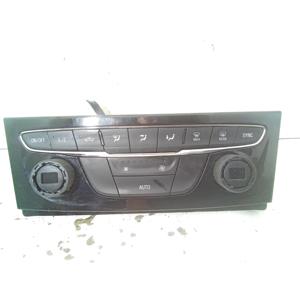 CONTROLLI CLIMATICI OPEL Astra Sport Tourer 39042441 (15>18) - Product Image 1