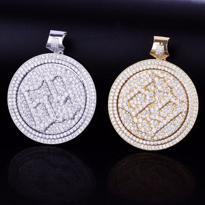 Pendentif Hip Hop pour homme en moissanite authentique personnalisé à la demande à vendre de l'Inde en or massif 10 carats - Product Image 3