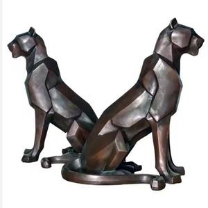 Sculpture de statue de couple moderne en aluminium brun fait à la main nouveau design pour la décoration de la maison ou les cadeaux de mariage de haute qualité - Product Image 4