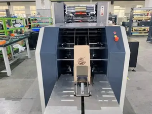 Machine automatique de fabrication de sacs en papier à fond carré à grande vitesse 200 pièces/min, contrôlée par PLC, entièrement automatique, avec commande servo pour les sacs d'épicerie alimentaire - Product Image 2