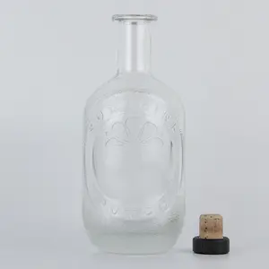 Botellas de licores con logotipo en relieve personalizado Botella de whisky 750ml