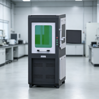 Système de marquage laser à fibre fermé de grande taille pour le marquage permanent des métaux, des numéros de série, des codes-barres, des codes QR, des logos et des graphiques