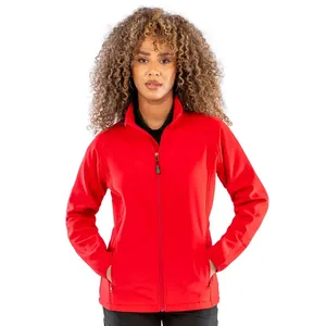 Veste softshell recyclée pour femme, équipement de randonnée durable et sac étanche, vêtements d'aventure en plein air écologiques - Product Image 1