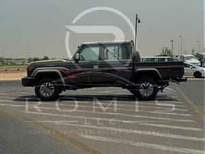 Toyota Land Cruiser Serie 70 VDJ 2026, Pickup Diesel a Doppia Cabina con Cambio Manuale - Product Image 4