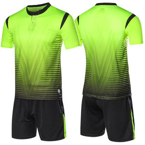 2025 Maillot de football personnalisé de haute qualité Nouveau design de sublimation avec logo de l'équipe pour les joueurs et les équipes de football - Product Image 1