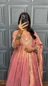 Kurta/Kurti de Diseño para Mujer, Estilo Bollywood, Tela de Doble Tono con Bordado de Lentejuelas y Diseño Calado - Product Image 6