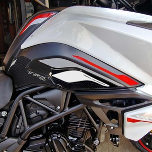 Adesivi di Protezione Laterale per Serbatoio Moto Benelli TRK 702 3D - Product Image 1