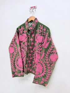 Chaqueta de Terciopelo Verde con Cuello Mandarín y Bordado Floral Rosa, Manga Larga, Ropa Exterior Informal para Adultos, Ropa de Otoño - Product Image 3