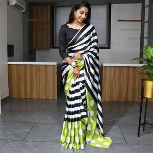 Saree imprimé en Satin du Japon lourd avec chemisier Banglory non cousu, tenue de mariage, designer indien pakistanais, sari élégant à la mode - Product Image 4