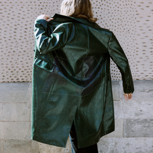 Abrigo de Cuero Tejido para Mujer de Primera Calidad, Cortavientos, Estilo Moderno, Estructura Cómoda para el Invierno y el Estilo Urbano - Product Image 2