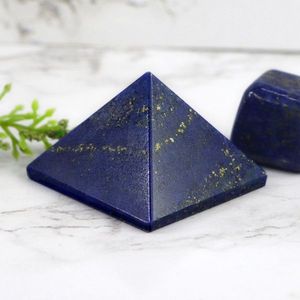Pyramide en lapis-lazuli naturel 30-35 mm, cristal pour la sagesse, la clarté et la force intérieure - Product Image 3