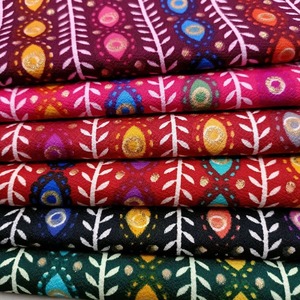 ผ้าถักฟริลเกรดพรีเมี่ยมผ้าโพลีเอสเตอร์และสแปนเด็กซ์ผสมกันไฟฟ้าสถิตย์ทนต่อการหดตัวและทนทาน - Product Image 4