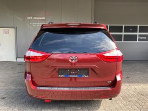 Utilisé pour Sienna 2018, intérieur en cuir foncé, boîte de vitesses manuelle à 6 rapports, fourgon diesel, ACC - Product Image 3