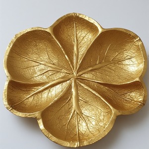 Serveur de fruits secs en aluminium de qualité supérieure avec design à trois feuilles et finition or polie Intérieurs de salle à manger décoratifs artisanaux - Product Image 4