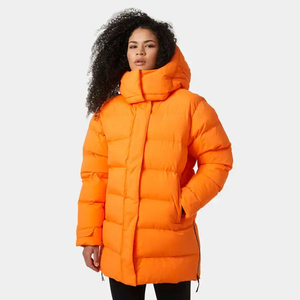 Chaqueta de Invierno Acolchada para Mujer, Modelo Aspire, Color Naranja Amapola, con Capucha Ajustable y Diseño de Burbujas, Superventas - Product Image 1