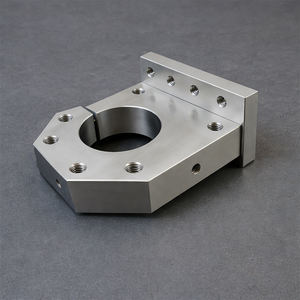 قطع غيار ألومنيوم مخصصة عالية الجودة مصنعة بتقنية التصنيع بالتحكم الرقمي بالحاسوب من شركة HYM - Product Image 1