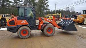 Chargeuse sur pneus R630 2015, performance compacte avec de grandes capacités - Product Image 6