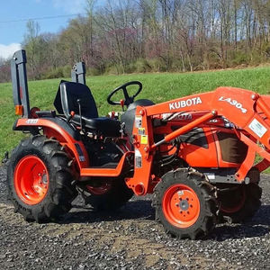 Venta caliente Kubota B2320 Tractor con 4WD, precio al por mayor de equipos agrícolas compactos, rendimiento duradero, la mejor calidad, stock listo - Product Image 1