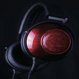 Audífonos de Referencia Premium TH-900 MKII Nuevos con Soporte, Stock B - Product Image 1