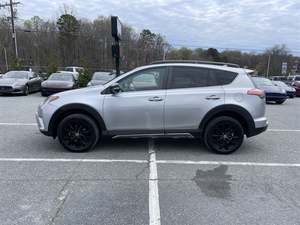 Toyota RAV4 Adventure AWD 2018 / Disponible à la vente avec faible kilométrage, moteur essence, véhicule d'occasion en excellent état et sans accident, conduite à gauche - Product Image 5