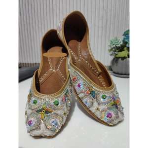 Zapatos con Diseño de Bordado de Flores Coloridas, Calzado Tradicional para Niñas, Zapatos de Moda para Damas, Zapatos Rajasthani para Fiestas, Nuevo 2026 - Product Image 4