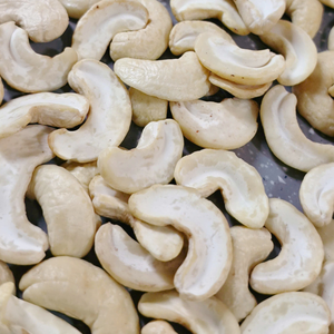 เมล็ดถั่วเม็ดมะม่วงหิมพานต์จากเวียดนาม - Product Image 1