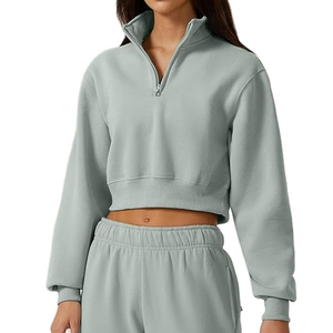 Haut court en tricot ample à manches longues pour femme, style streetwear, avec logo sur le devant - Product Image 5