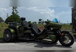 VENTAS 2026 - Motocicleta Trike Rewaco Pur3 Touring, 35.º Aniversario, en Venta - Product Image 2