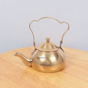 Tetera de Metal Hecha a Mano Antigua, Tetera de Latón de Alta Calidad con Acabado de Plata, Tetera de Lujo para Cocina - Product Image 5