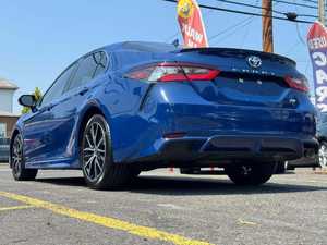 Camry S E Nightshade Turbo R21 FWD 2024, Bajo Kilometraje, Interior Claro, Disponible para Envío Inmediato - Product Image 3