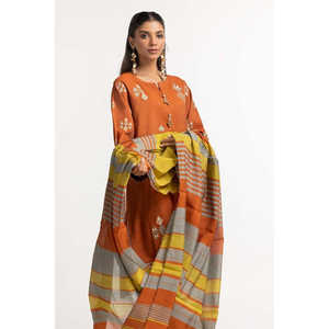 Chemise et dupatta en mousseline de soie teinte orange avec impression sérigraphique et broderie décorative en tissu de coton - Product Image 3