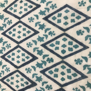 ผ้าฝ้ายพิมพ์ลายด้วยมือ ลายเรขาคณิต ลายดอกไม้ สีฟ้าอมเขียวบนพื้นขาว - Product Image 3